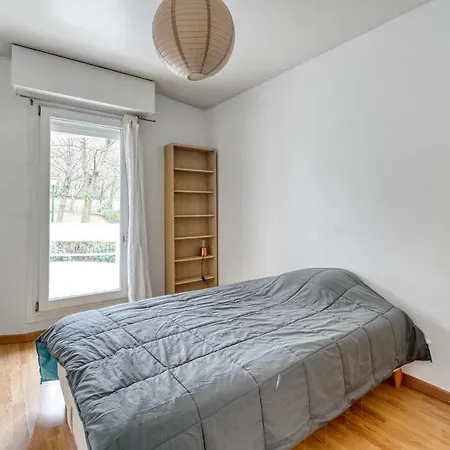 Apartment 3 Bedroom With Balconies *
