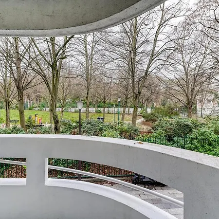 Apartment 3 Bedroom With Balconies Paris