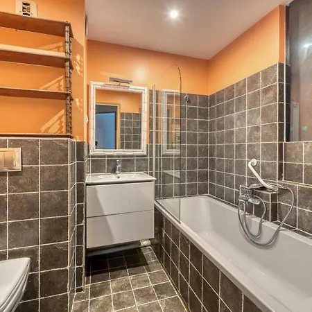 Apartment 3 Bedroom With Balconies